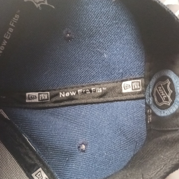 Toronto Maple Leafs hat - Picture 2 of 2